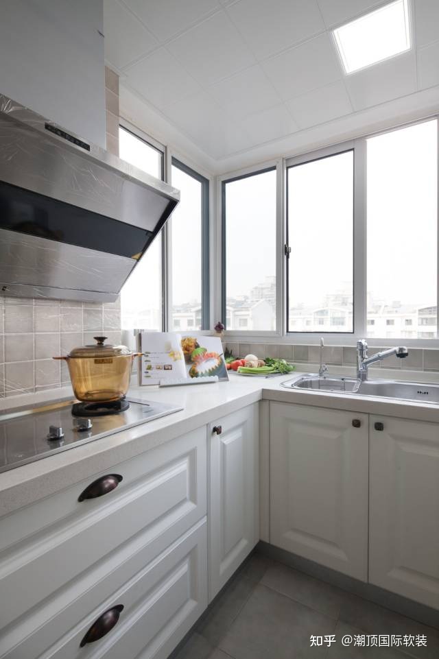 潮頂軟裝|廚房不僅僅要實(shí)用，獨(dú)特的設(shè)計(jì)，讓它變得更加時(shí)尚！