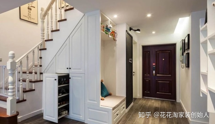 玄關裝修效果圖_裝修玄關效果圖片大全_自助餐廳裝修效果工業(yè)風圖