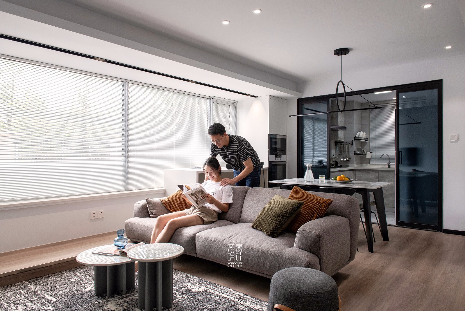 客廳木地板裝修效果圖白雁丨唯與君執(zhí)手，何處不安家現(xiàn)代簡約客廳設計圖片賞析