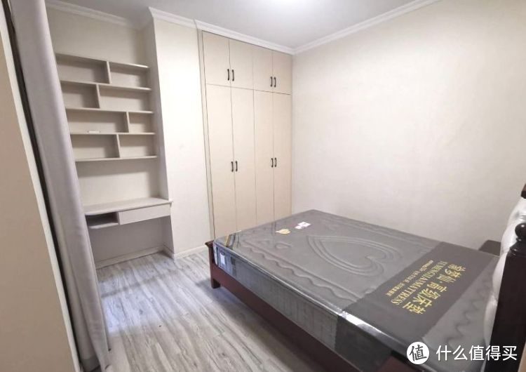 買不起別墅可以看看躍層，128㎡三室兩廳大躍層，堪稱空中別墅