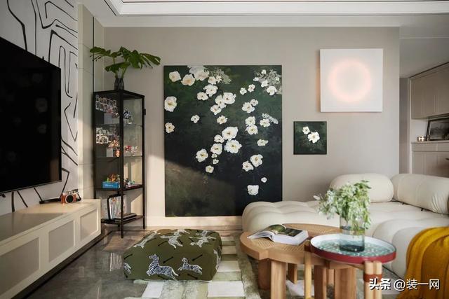 房屋浪漫布置圖片(95平米法式風(fēng)格裝修，輕奢浪漫居所，姐妹們的夢想小家)(圖3)