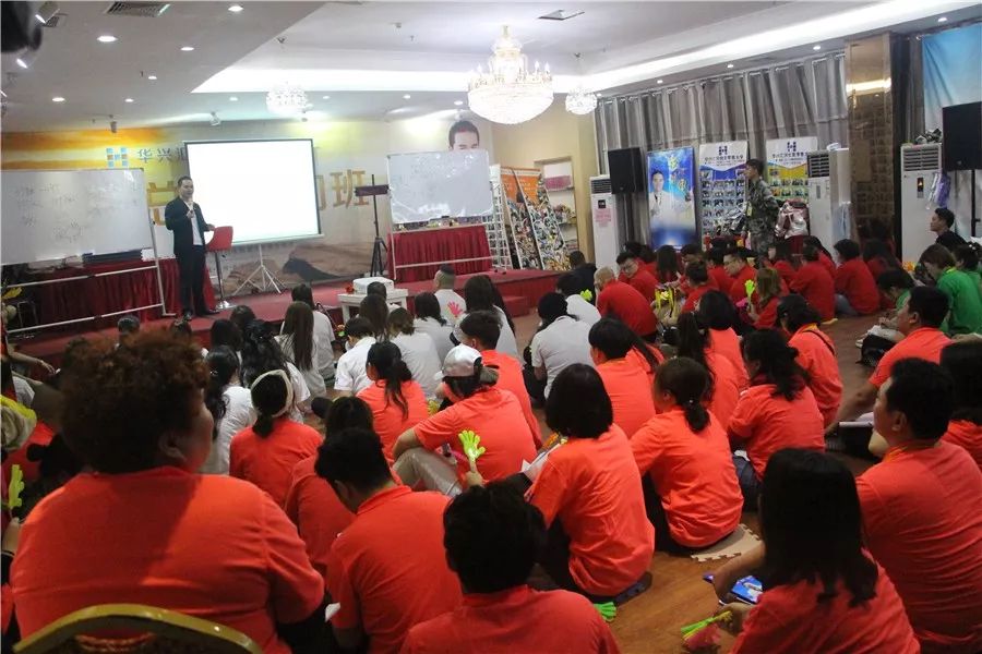 服裝店裝修陳列中如何把試衣間變成吸金室 ？