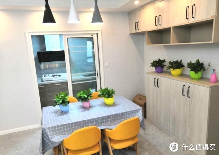 剛完工的新房，硬裝15萬設(shè)計(jì)成現(xiàn)代簡(jiǎn)約風(fēng)格，看一眼都是享受