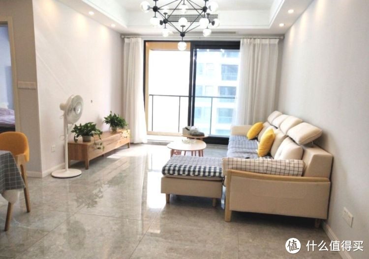 剛完工的新房，硬裝15萬設(shè)計(jì)成現(xiàn)代簡(jiǎn)約風(fēng)格，看一眼都是享受