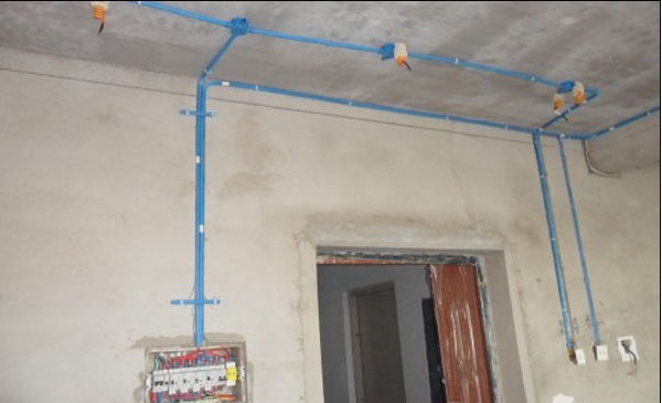 裝修電路cad圖免費(fèi)下_電工電路識圖布線接線與維修pdf_裝修電路布線圖