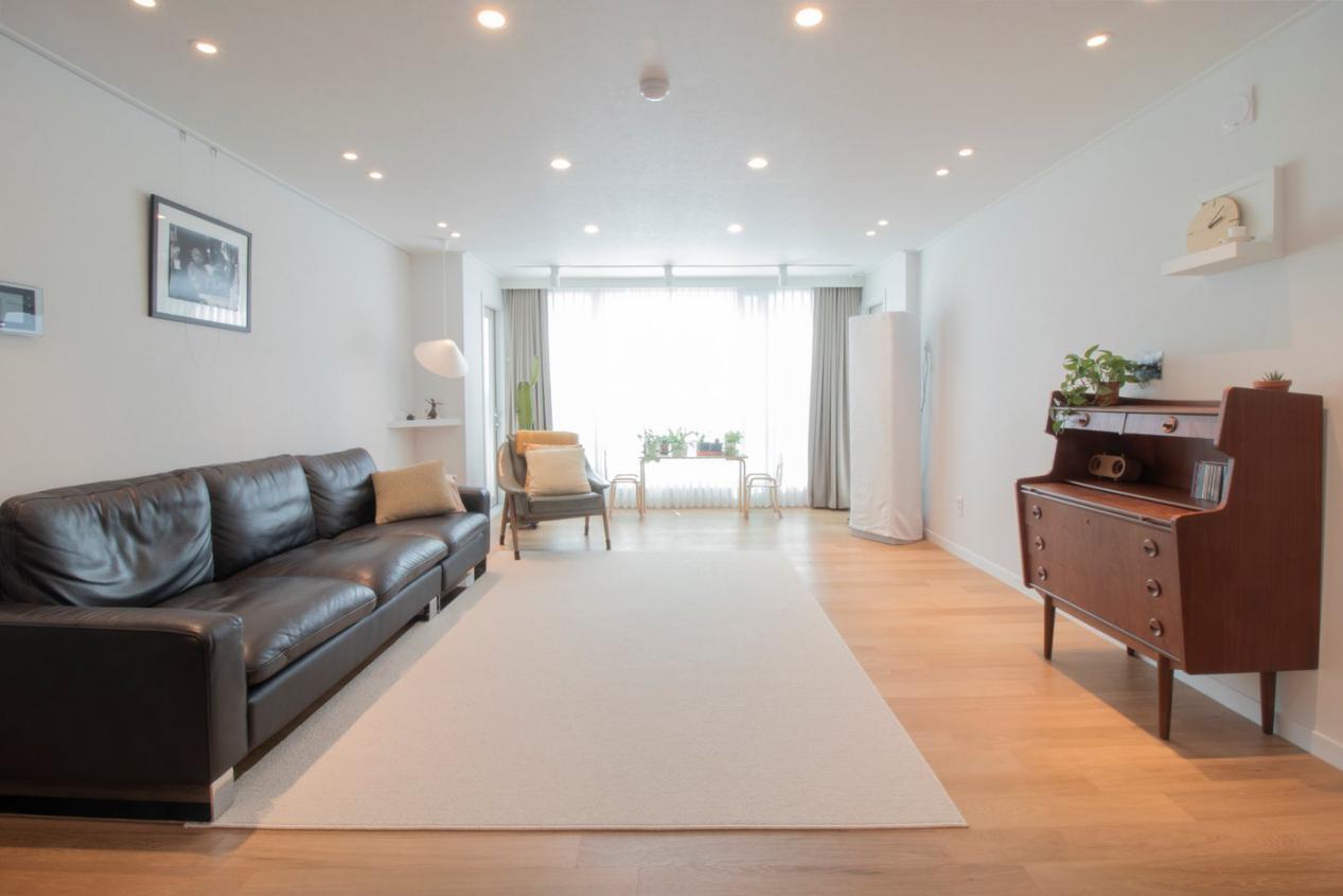 4室2廳132㎡極簡(jiǎn)新家，打通陽(yáng)臺(tái)廚房，三餐四季簡(jiǎn)簡(jiǎn)單單就是幸福