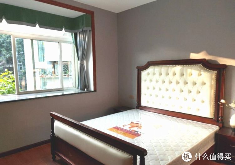 136㎡錯層大四房，優(yōu)雅的新中式裝修，衣柜里面裝廁所，誰見過？