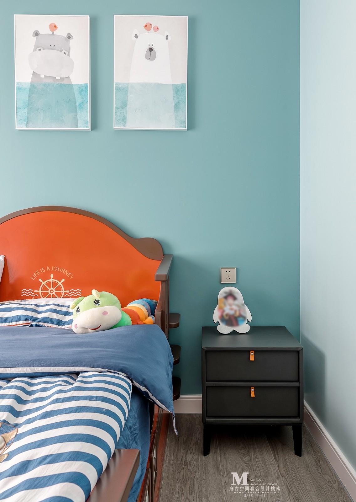 臥室床頭柜裝修效果圖傅曉設(shè)計(jì)懂得取悅自己，才是最奢現(xiàn)代簡約臥室設(shè)計(jì)圖片賞析