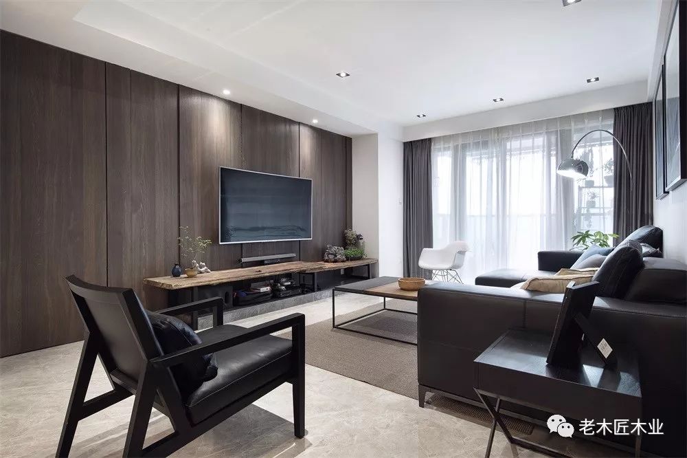 裝修家具買(mǎi)實(shí)木白胚_(dá)實(shí)木家具裝修效果圖_雙葉家具實(shí)木沙發(fā)墊