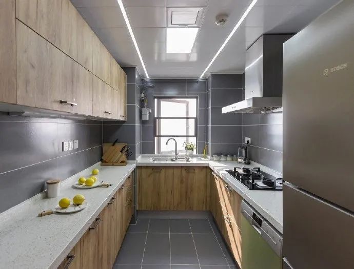 99%的人只懂冰箱放廚房，聰明的業(yè)主都這么設(shè)計(jì)