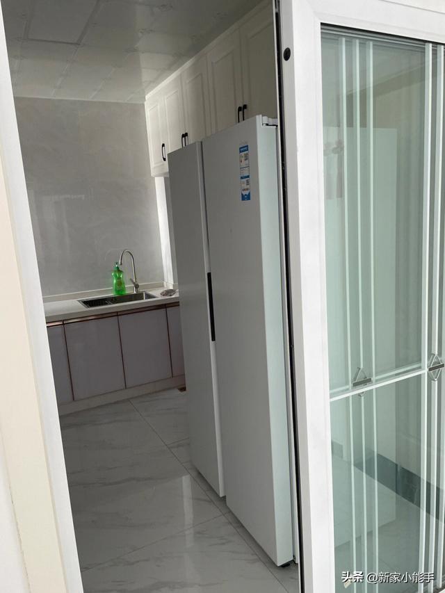 小客廳簡單裝修圖片_簡單東南亞風(fēng)格裝修圖片客廳_簡單裝修圖片