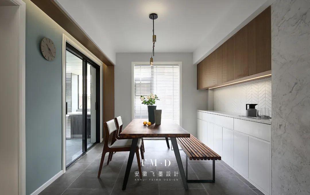 裝修門_黑胡桃色門裝修效果圖_儲(chǔ)物間門裝修效果圖