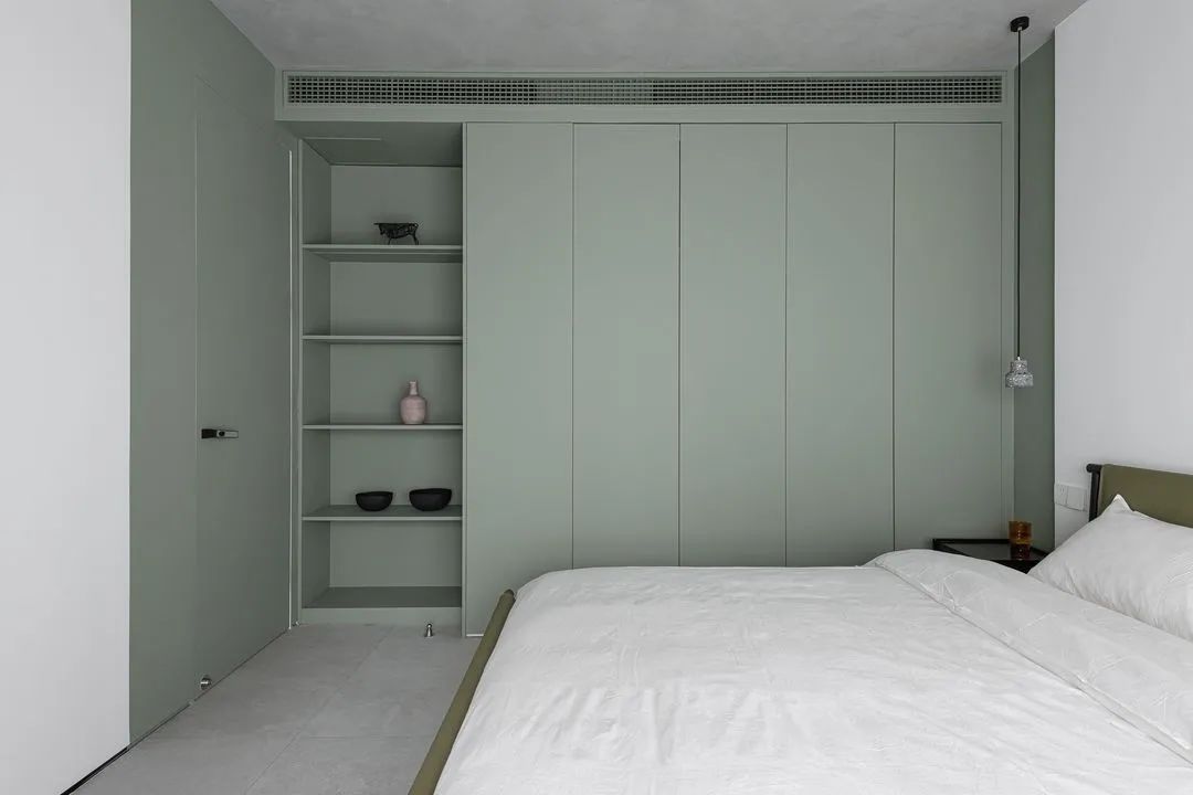 臥室裝修效果_臥室壁柜裝修效果圖_現(xiàn)代簡約臥室裝修效果