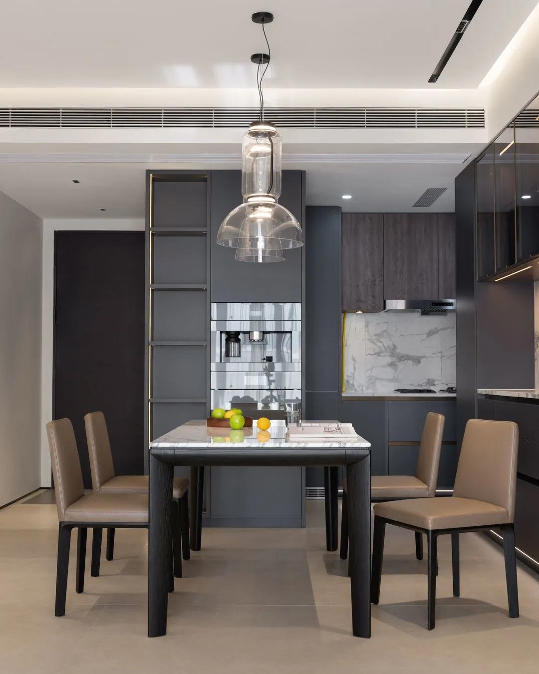 122㎡全屋高能：玄關(guān)收納/無吊頂/觀景陽臺，贊！