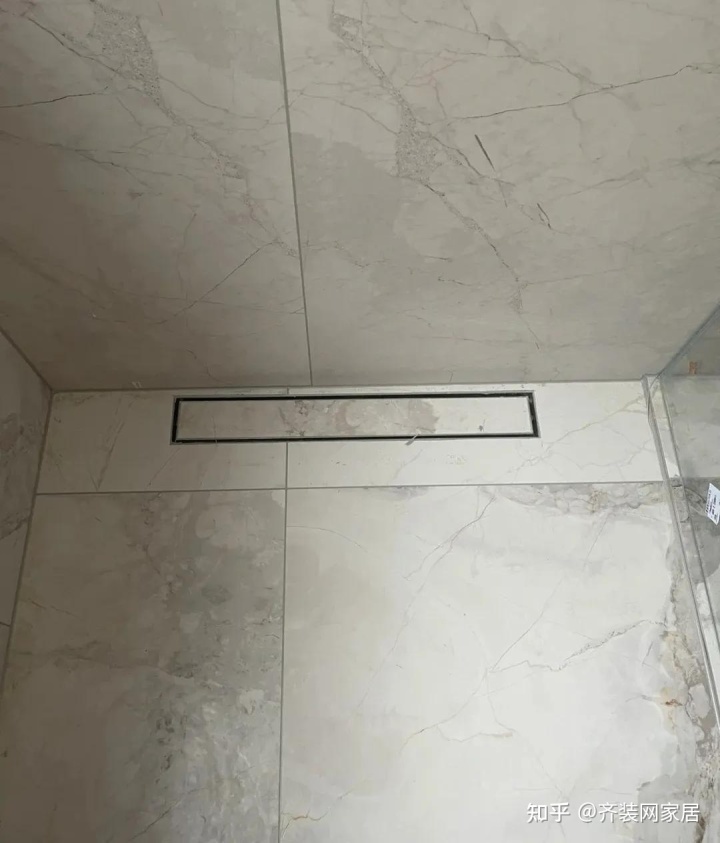 被網(wǎng)紅“過度吹捧”的四個衛(wèi)生間設(shè)計，以為很完美，實際都是坑