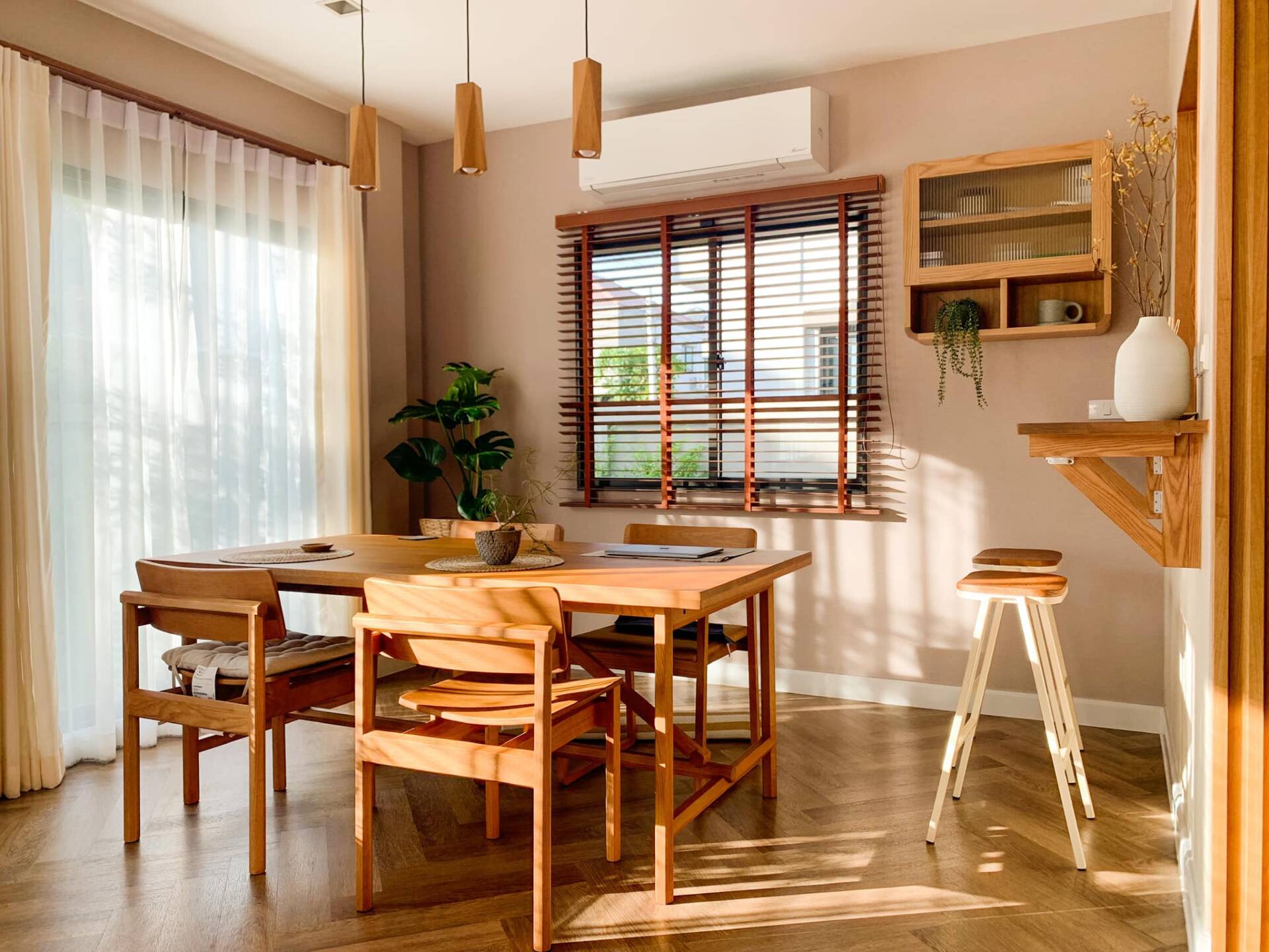 看了這一棟別墅，我才意識(shí)到：裝修可以不奢華，但一定要有煙火氣