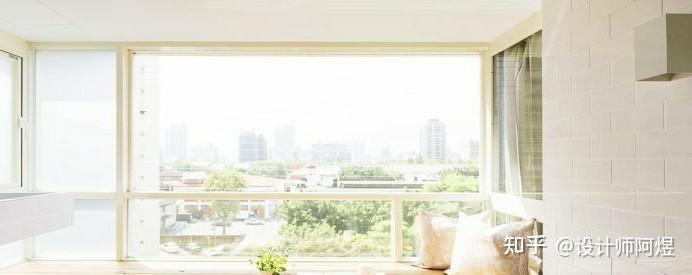 窗臺(tái)裝修圖片，窗臺(tái)就需要選木制，要不然坐一下就凍結(jié)了