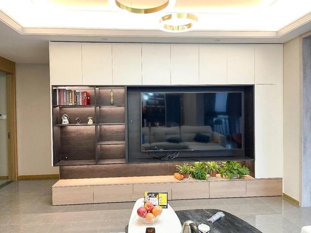 客廳長(zhǎng)度3米6墻上掛多大電視_客廳電視墻裝修設(shè)計(jì)_客廳墻三米六買(mǎi)多大電視