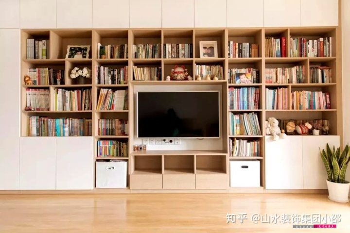 客廳電視墻裝修設(shè)計(jì)_客廳墻三米六買(mǎi)多大電視_客廳長(zhǎng)度3米6墻上掛多大電視