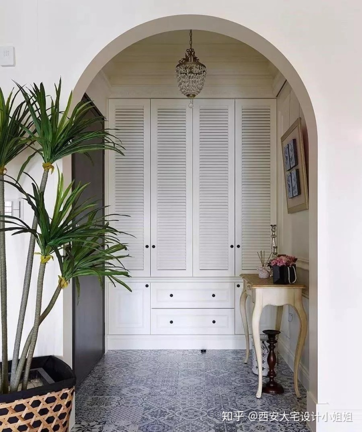 門廳玄關裝修效果圖_電梯入戶門廳裝修效果_門廳鞋柜玄關裝修效果圖大全